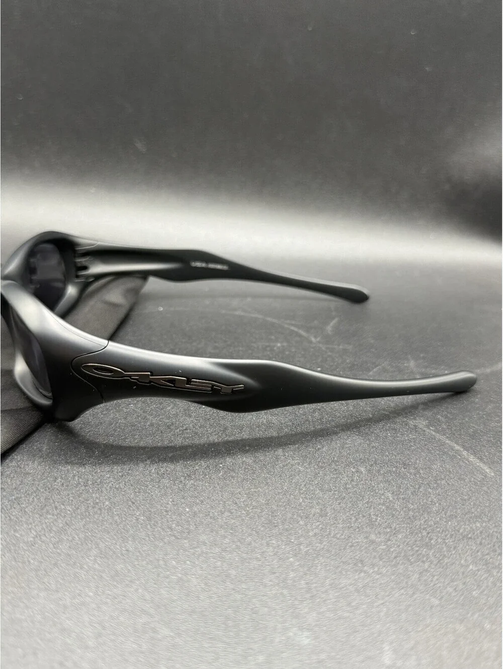 Oakley MUZM Collector Fatcat Matte Black/Prizm Grey Lenses OO9535-0154